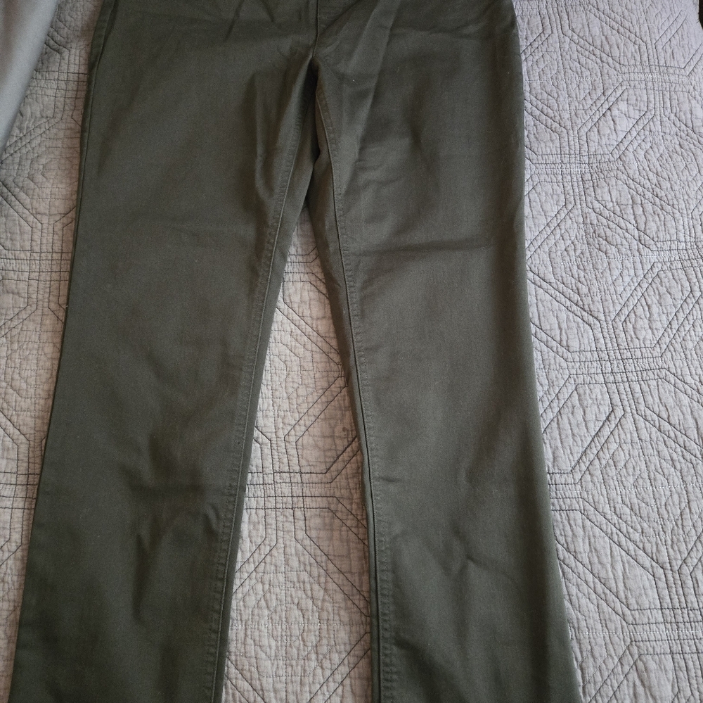 Stylish Olive Skinny Pants for Women